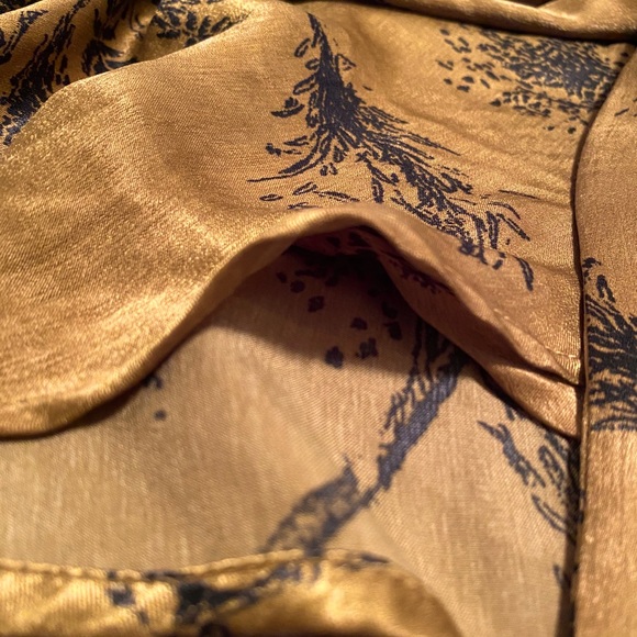 Golden Dynamite Blouse - Picture 3 of 5